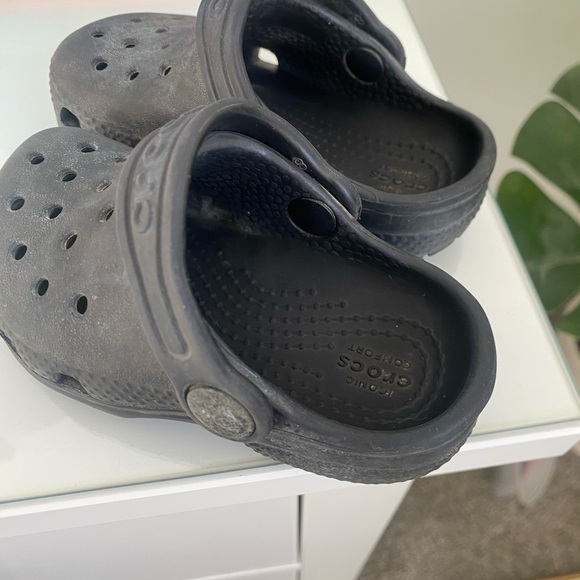 Crocs Black Classic Clogs Baby Toddler Size 5 and 8 - Picture 8 of 9